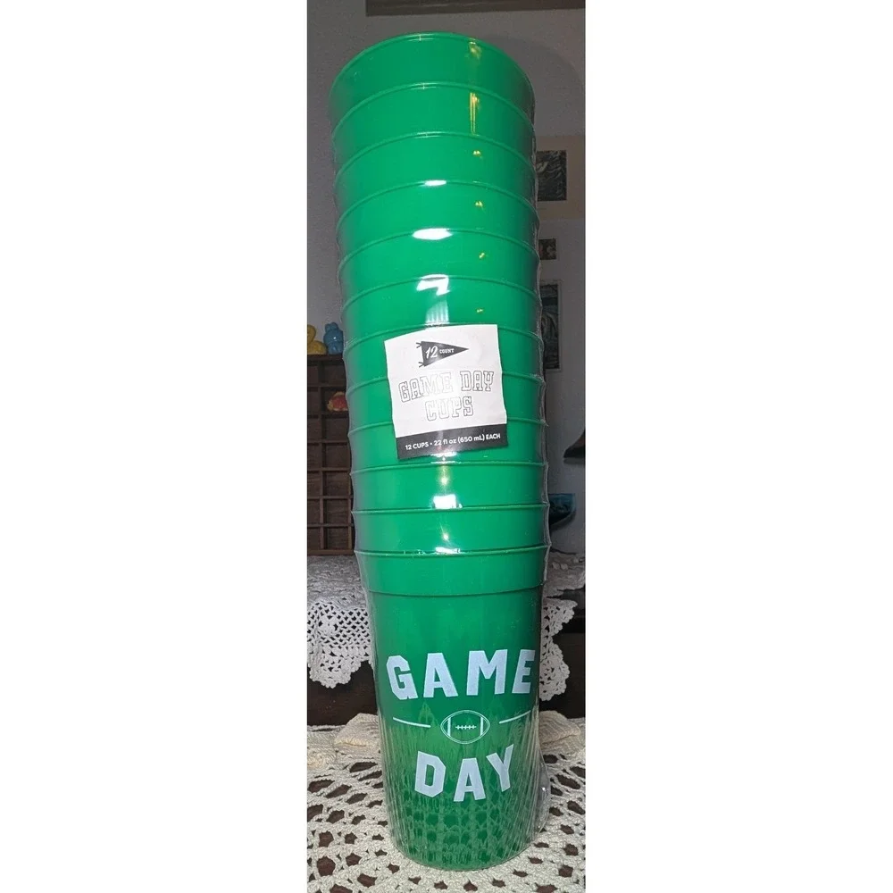 GAME DAY CUPS - 12 Pack GREEN PLASTIC - 22 fl oz each Party Cups NEW/SEALED